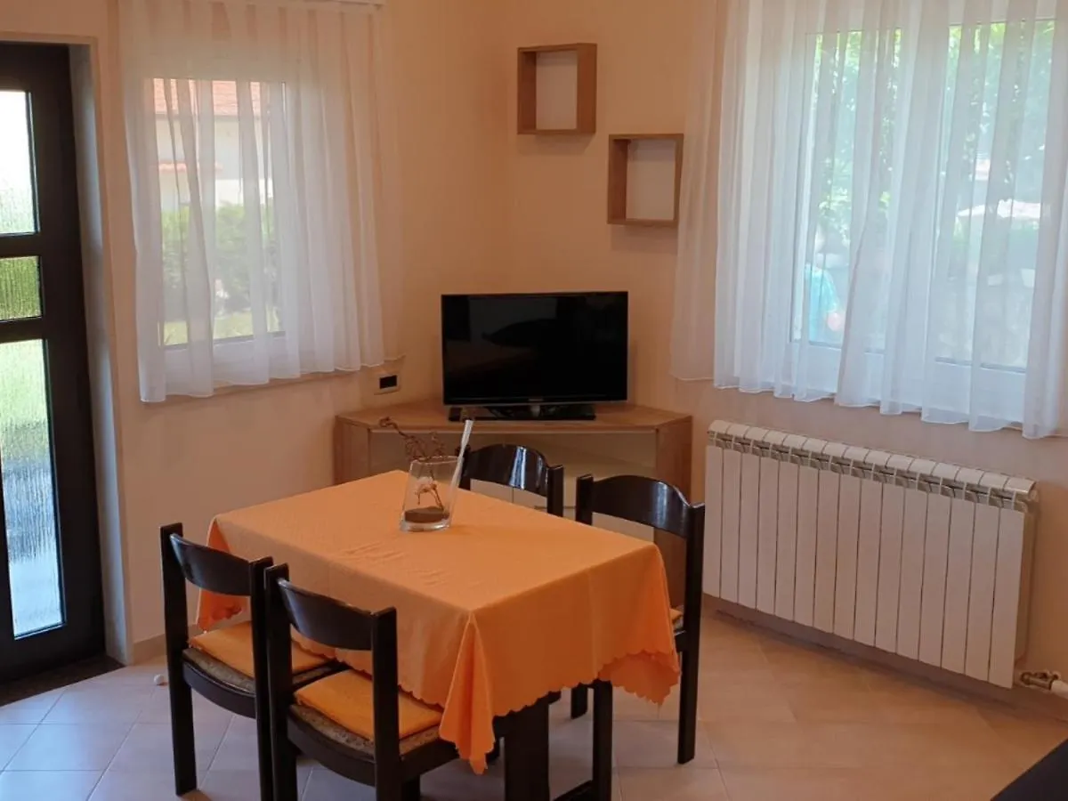 Apartment Jf Rezine Lovran Croatia